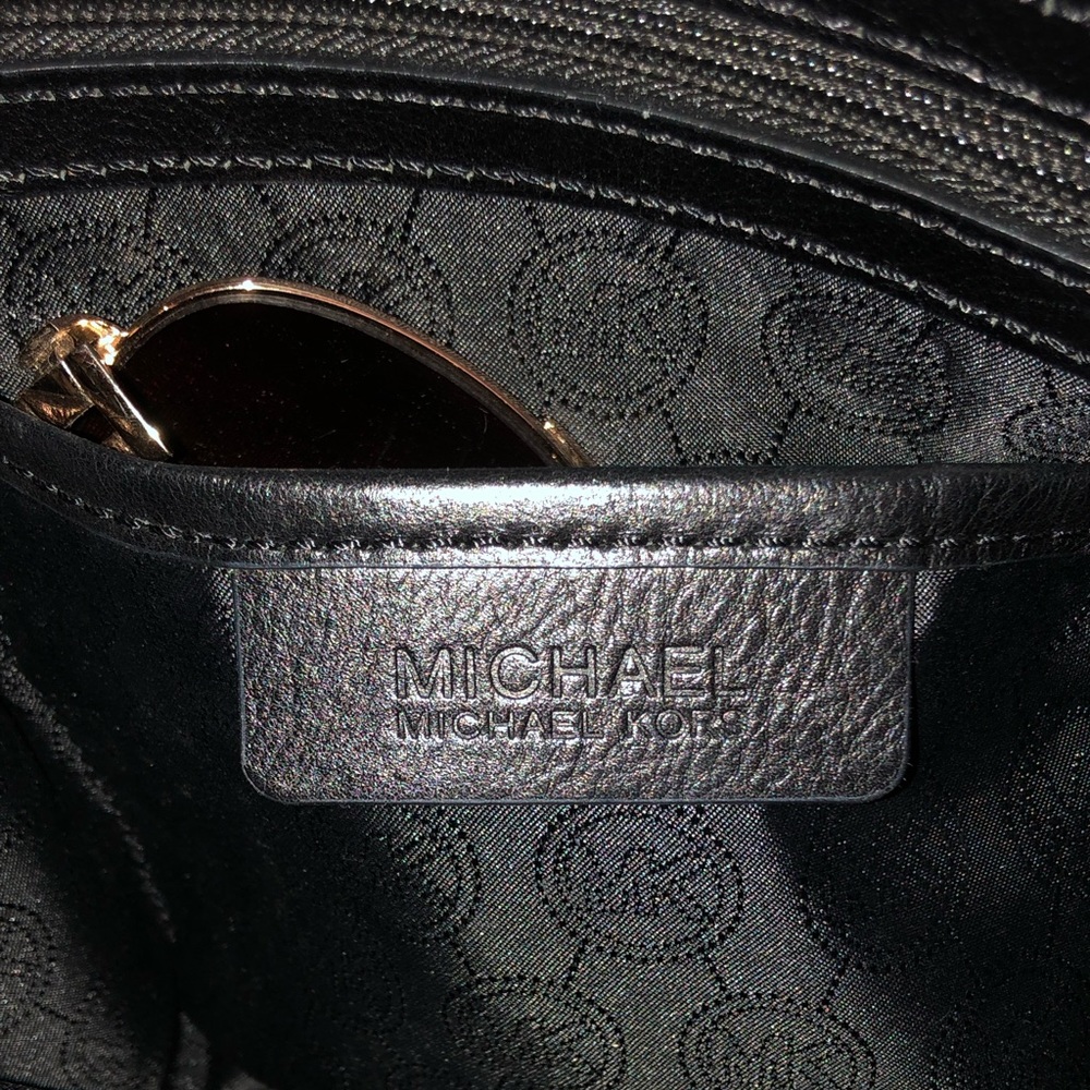 Authentic Michael Kors Purse - image 5